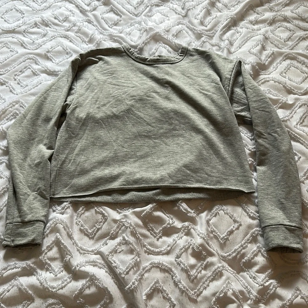 Women’s sweater - Picture 1 of 5